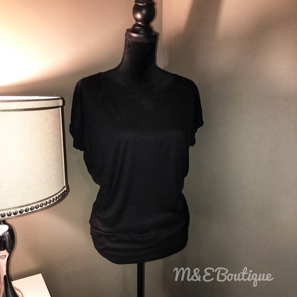 Black plus size top - Picture 2 of 2